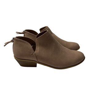 Serra Tan Ankle Booties With Back Zipper and Low Heel Women's Size 8